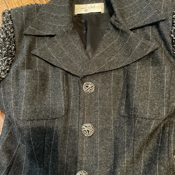 Beautiful Lorena Conti suit - Picture 10 of 13